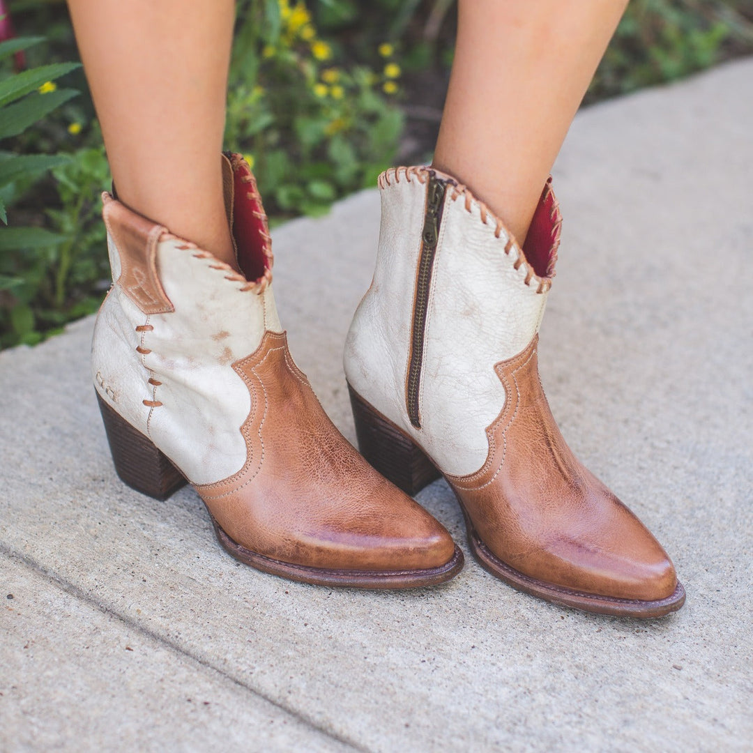 Bed|Stu Boots