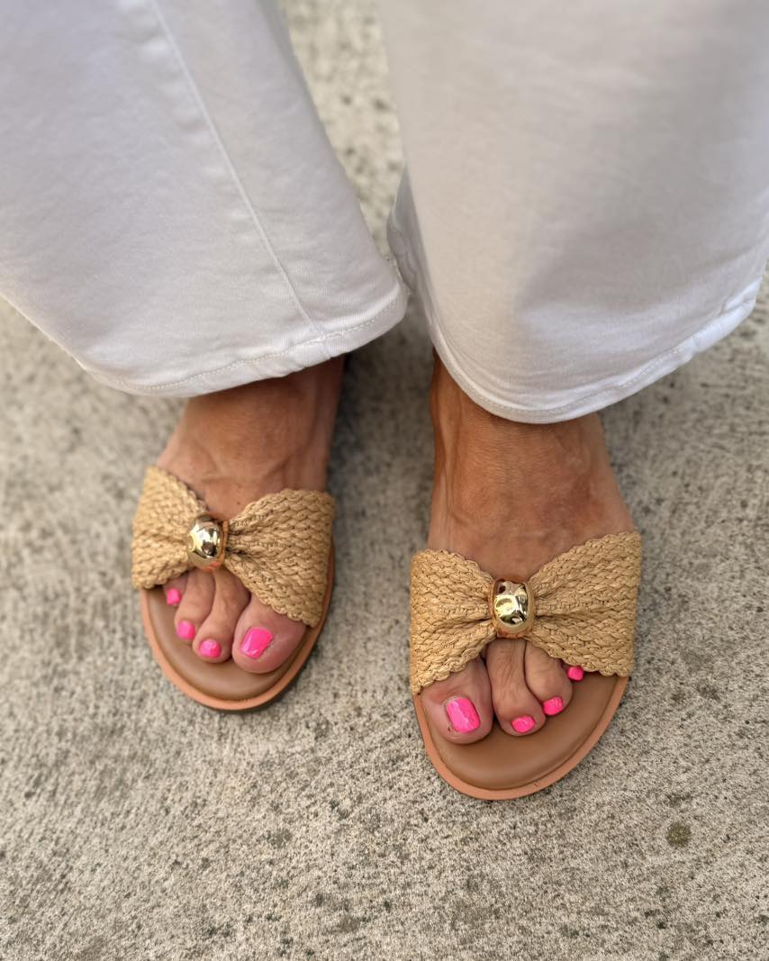 Steve Madden Sandals & Flats