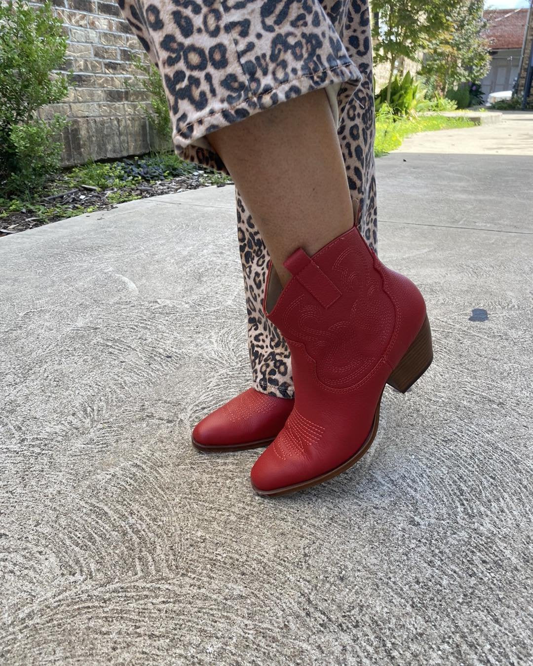 Shania H2O Leather Boot - Cherry - 6
