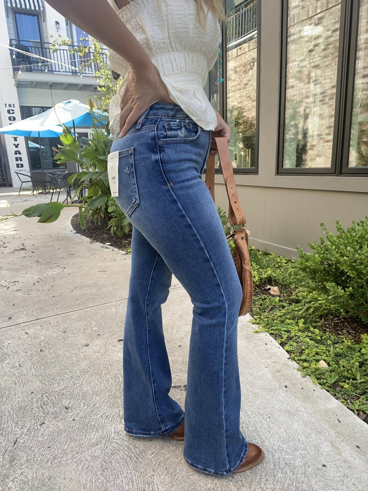 Happi Medium Wash Classic 31" Inseam Flare