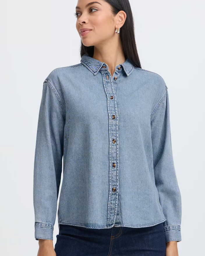 Bylevena Shirt- Light Blue Denim