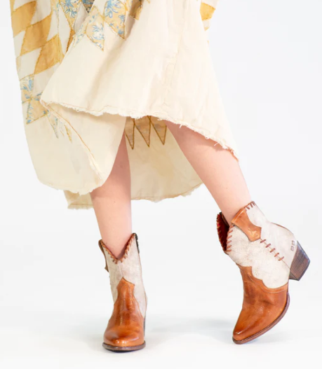 Baila Ankle Boot - Tan Rustic - 10