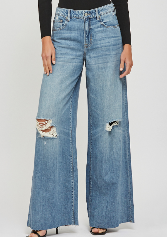 Nori Med High Rise Oversized Wide Leg