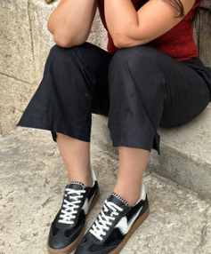 Notice Stitch Sneaker - Blk