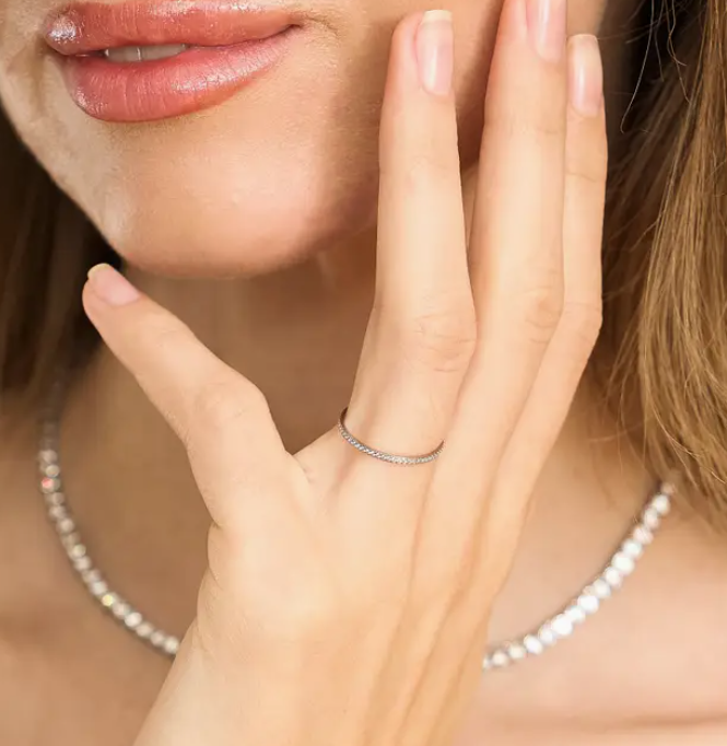Dainty Diamond Band - Silver - 7