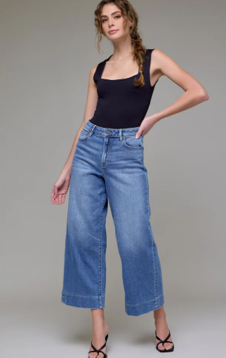 Nori Clean Crop Jean- Medium Wash
