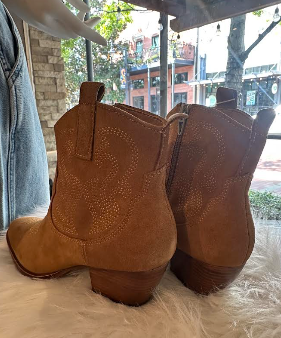 Shania H2O Boots- Brown Suede