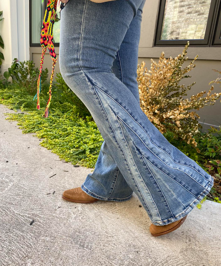 Rosa Pool Wave Flare Denim Jean - 30