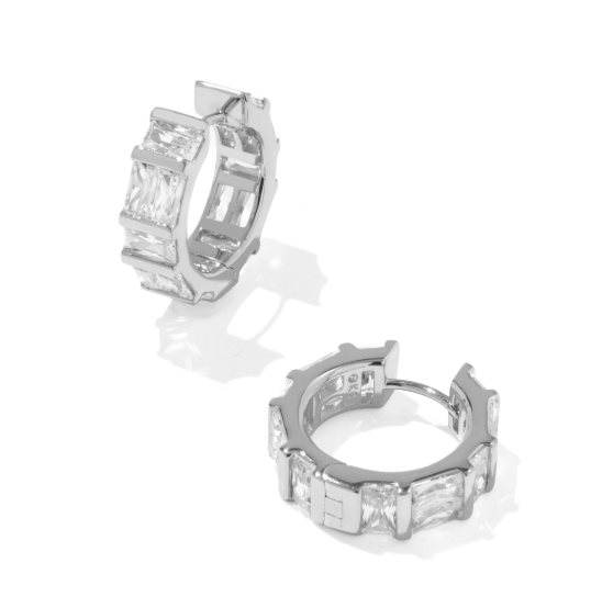 Jamie Huggie Ear Rhod Metal White Cz