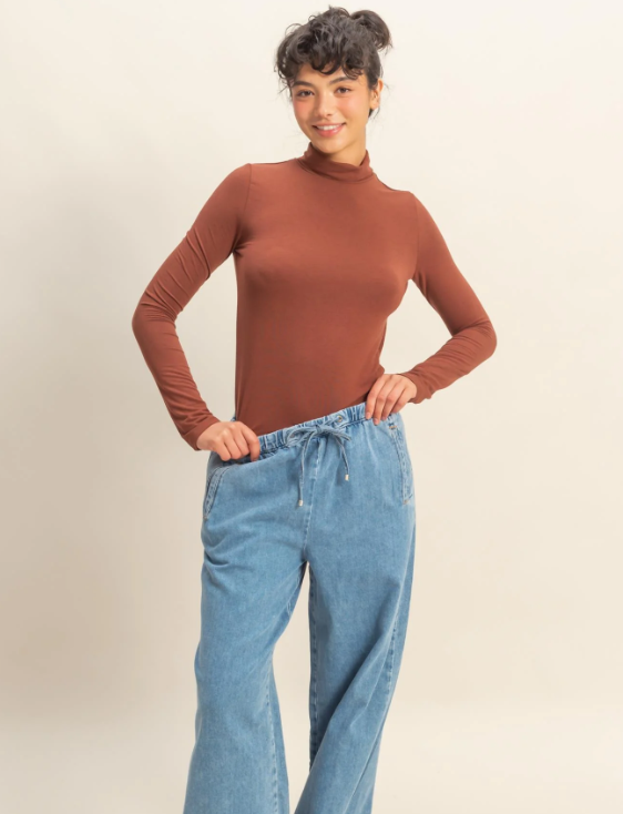 Tae Turtleneck L/S Top- Chestnut - S