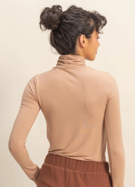 Tae Turtleneck L/S Top- Dark Taupe