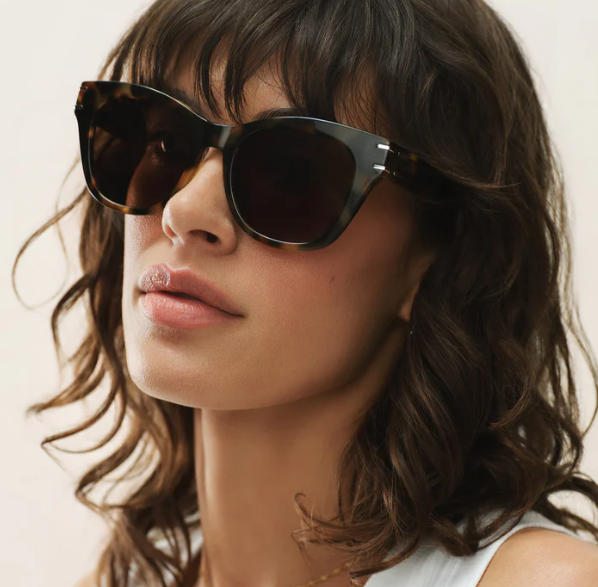 Front Row Brown Tortoise - Brown
