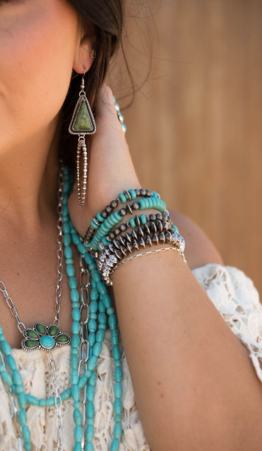 Stand Turquoise and Silver Assorted Bracelet