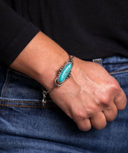Burnished Silver Rope wire bracelet with Oval Turquoise Concho Accent