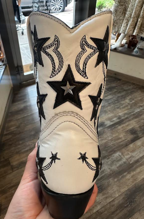LD White Embroidery & Stars Overlay & Studs Ankle Boot