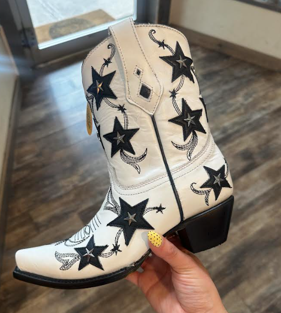 LD White Embroidery & Stars Overlay & Studs Ankle Boot - 7