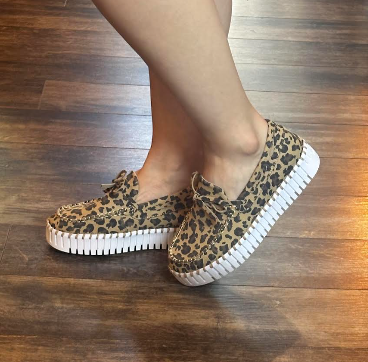 Tulip Platform Slip On W/ Laces Sneaker - Leopard - 36