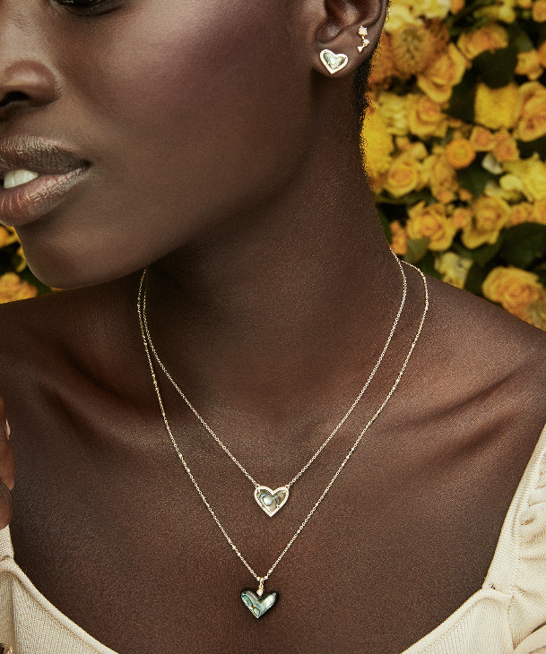 ARI HEART SHORT PENDANT RHOD IVORY MOP
