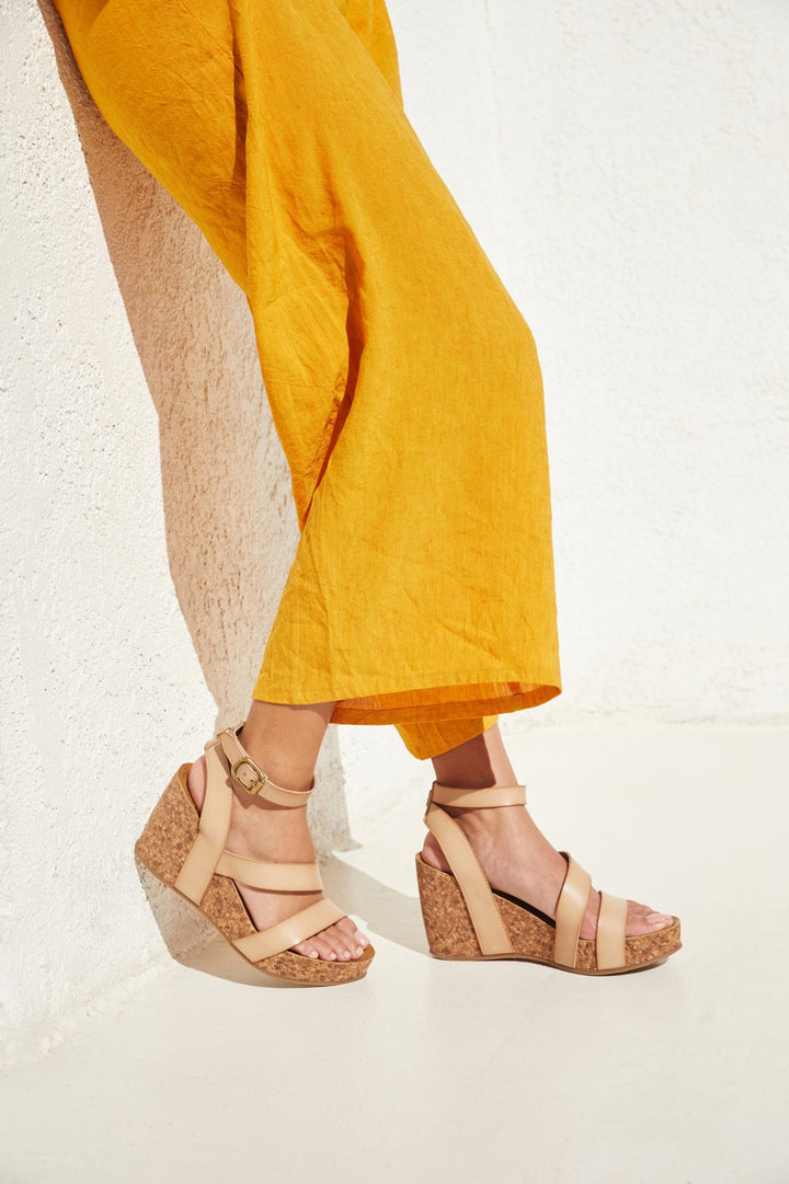 Hecta Wedge - Cashew Dyecut